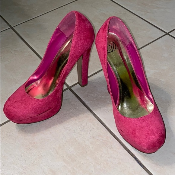 Pumps - Picture 4 of 5